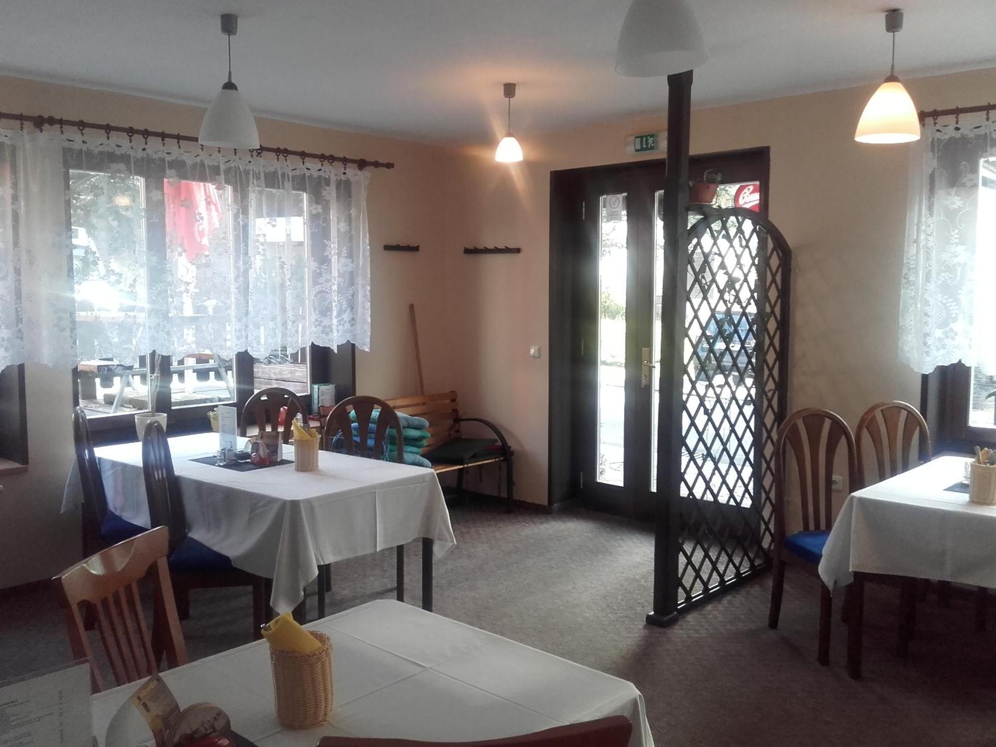 הַרָכוֹב Hotel Anna מראה חיצוני תמונה