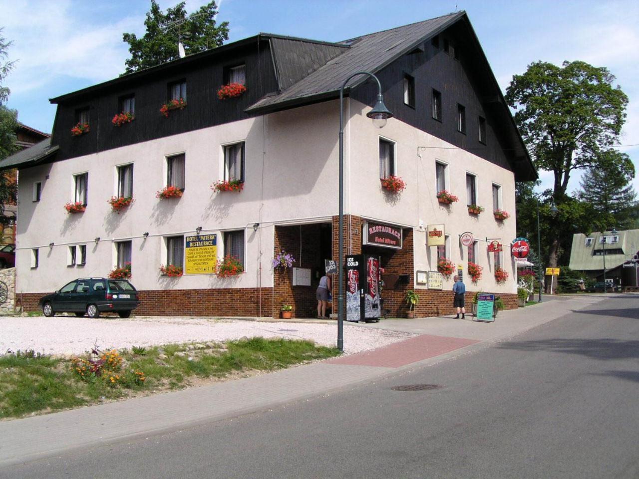 הַרָכוֹב Hotel Anna מראה חיצוני תמונה
